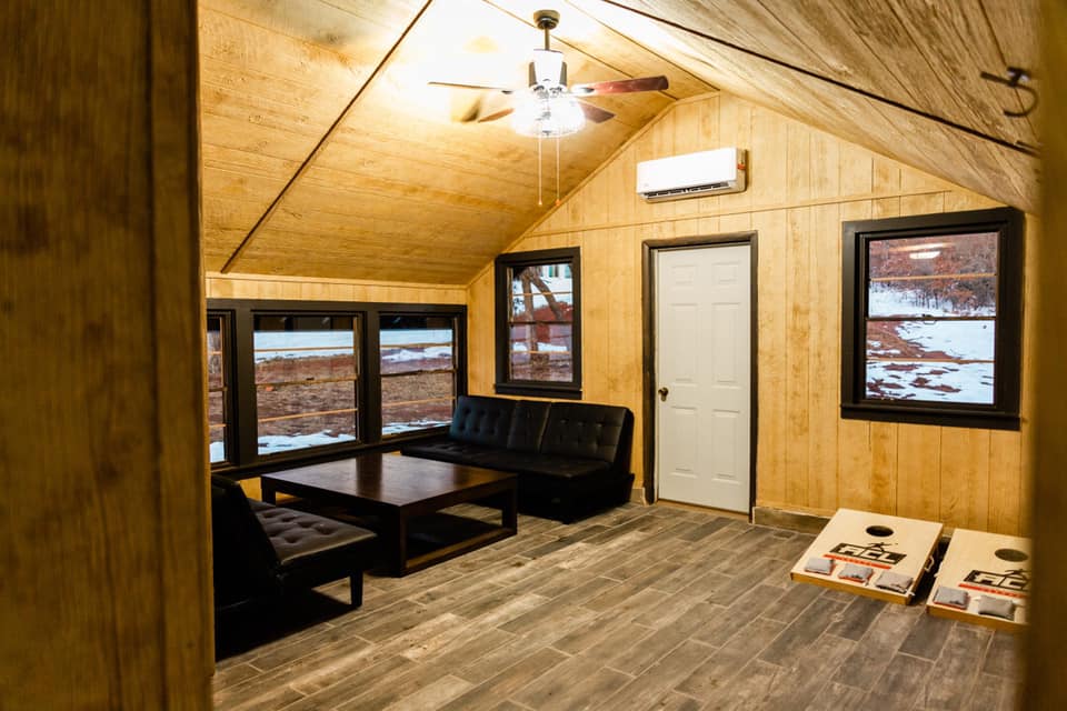 131932377_176919447487294_2644592796111183829_n interior of groom's cabin